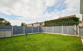2Km To Chester Races! Sleeps 6 By Restfully
